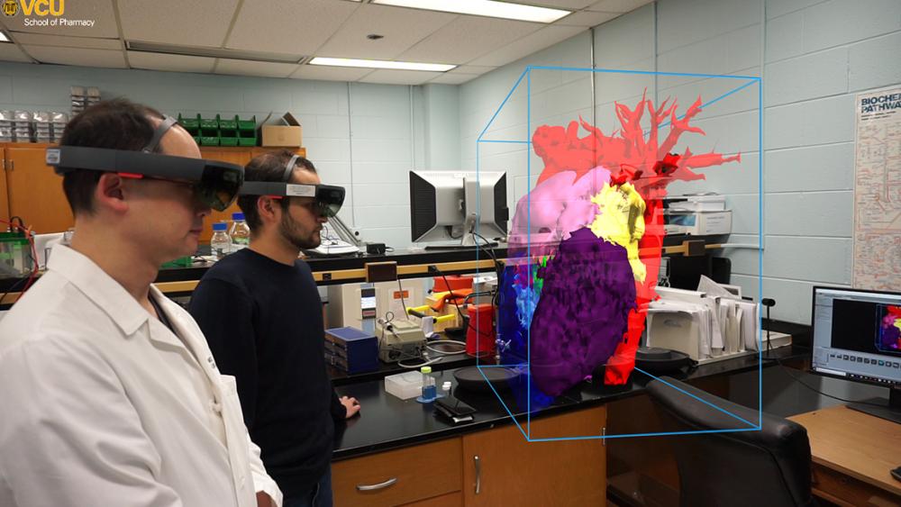 augmented reality showing heart